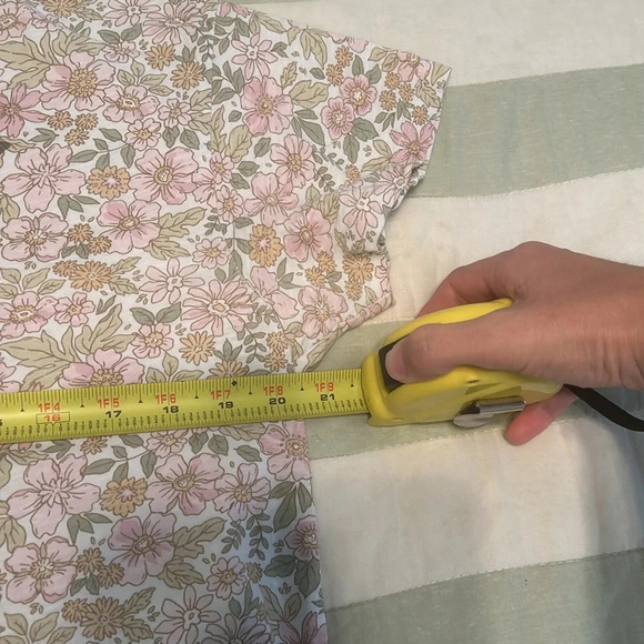 C&C California Spread Love and Be Amazing Floral Tee Size Small - Picture 5 of 8